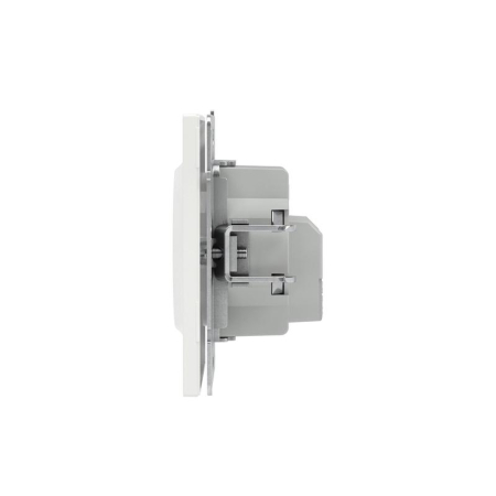 Розетка силовая KANT 2P+E без шторки бел. магнолия DKC 7000033