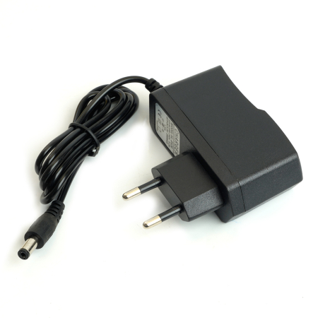 Светодиодный прожектор Feron LL-950 переносной с зарядным устройством IP66 30W 6400K 48675