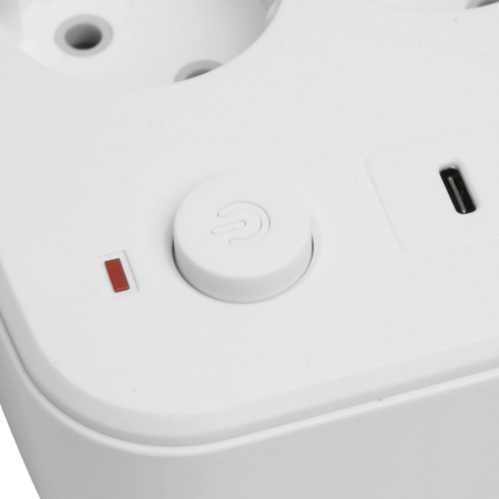 Удлинитель 3-местный c/з 3x1 мм2, 3 м, 250В, 10А, 4USB+2Type-C 2,4А, серия Home, белый STEKKER HM09-36-02 49979