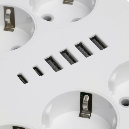 Удлинитель 6-местный c/з 3x1 мм2, 1,8 м, 250В, 10А, 4USB+2Type-C 2,4А, серия Home, белый STEKKER HM09-66-02 49975