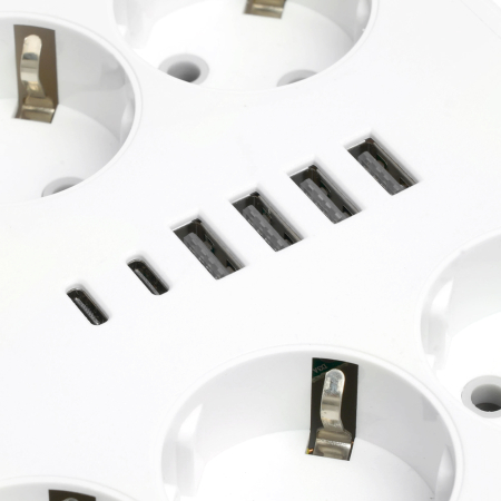 Удлинитель 6-местный c/з 3x1 мм2, 3 м, 250В, 10А, 4USB+2Type-C 2,4А, серия Home, белый STEKKER HM09-66-02 49982