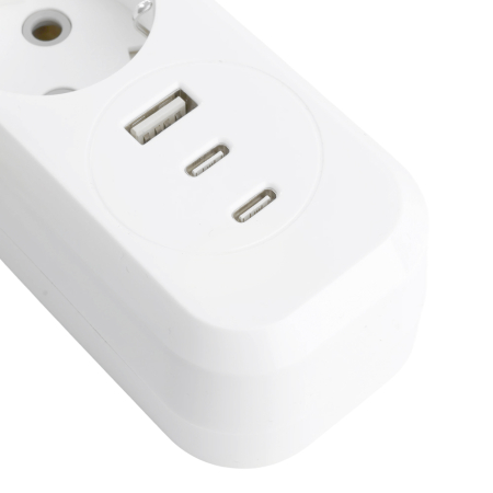 Удлинитель 3-местный с/з с выключ. STEKKER HM071-31-02 3x1мм2, 2м, 250В, 16А, 1USB+2C, 2.4A, сер Home, белый 50136