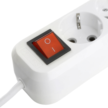Удлинитель 4-местный с/з с выключ. STEKKER HM071-41-03 3x1мм2, 3м, 250В, 16А, 1USB+2C, 2.4A, сер Home, белый 50140