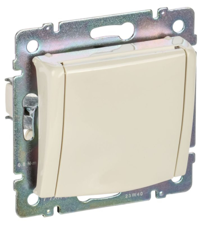 Розетка 1-м СП Valena 16А IP21 2P+E с заземл. защ. шторки с крышкой винты механизм сл. кость IEK 774322