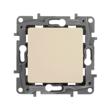 Переключатель 1-кл. СП Etika 10А IP20 250В 10AX безвинтов. зажимы механизм сл. кость IEK 672305
