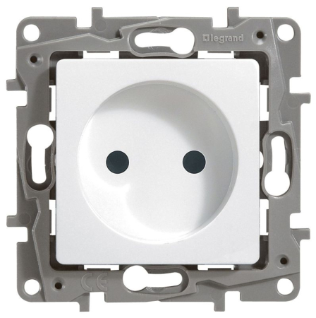 Розетка 1-м СП Etika 16А IP31 250В 2P без заземл. защ. шторки немецк. стандарт винтов. клеммы механизм бел. IEK 672234