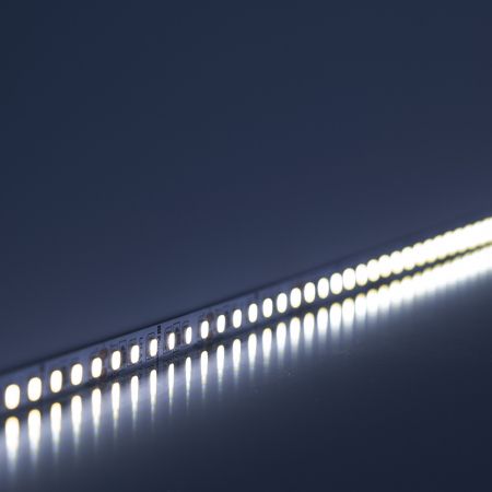 Светодиодная LED лента Feron LS502, 180SMD(2835)/м 16Вт/м 24V 5000*10*1.22мм 6000К 41529